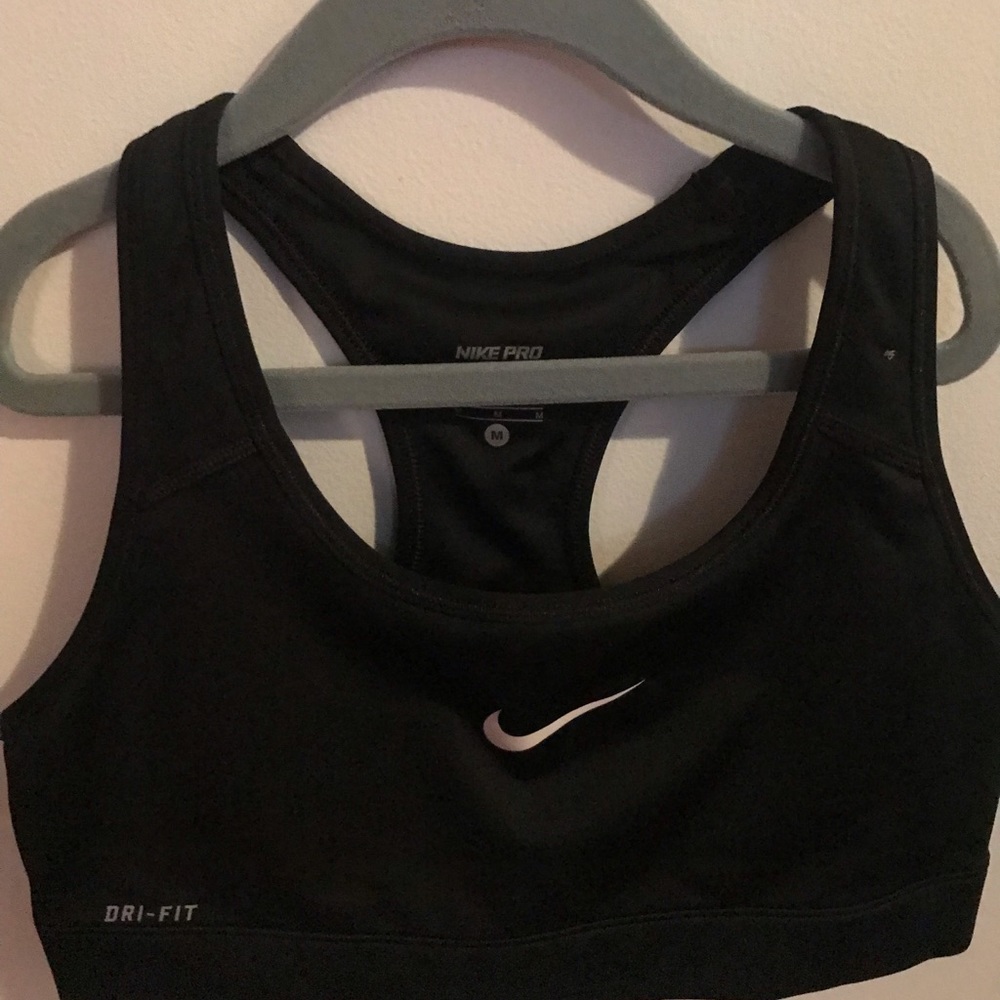 Nike sports bra medium